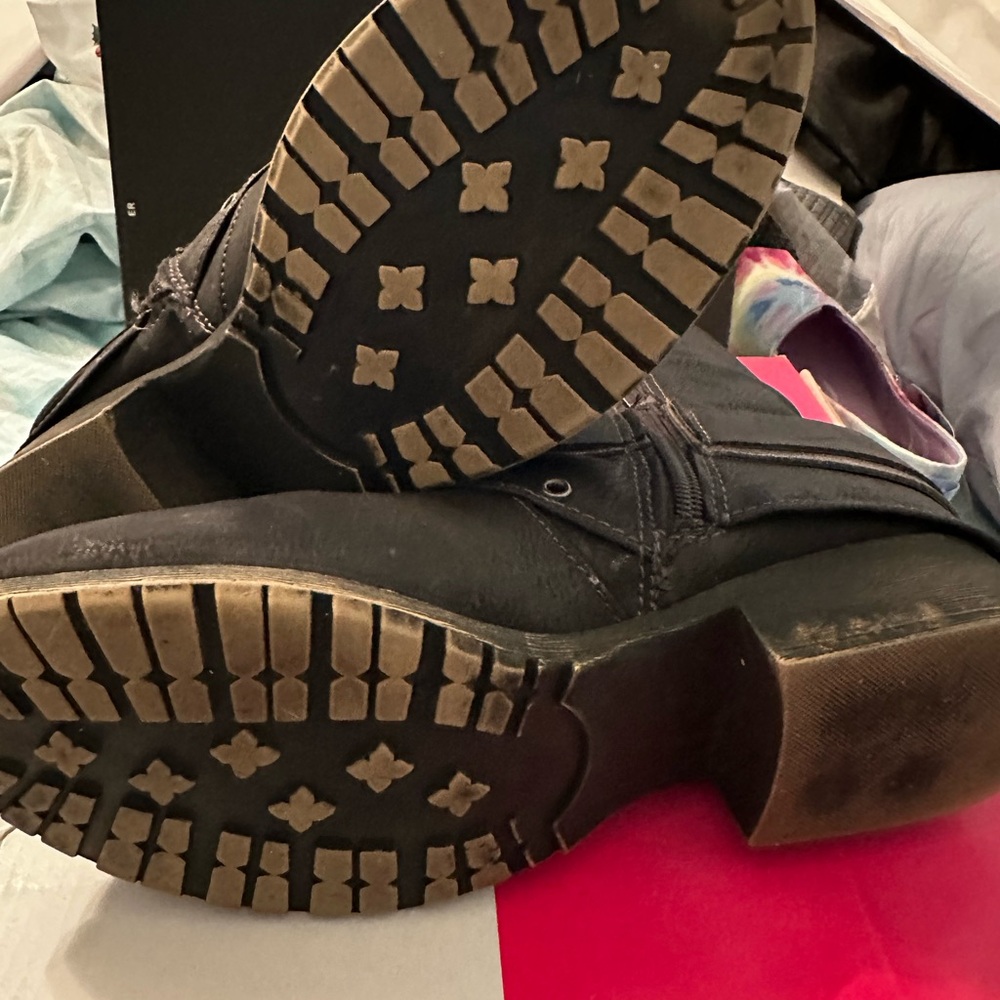 📦 Austin Trading Company Boots *EXCELLENT USED CONDITION* - Picture 8 of 9
